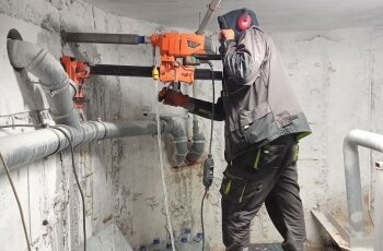 almazne burinnya v elektromontazhnykh robotakh.