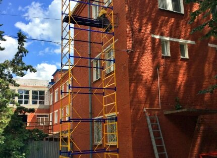 Монтаж блискавкозахисту на даху Вінницької міської клінічної лікарні швидкої медичної допомоги, що на вул. Київській, 68 — Фото 10