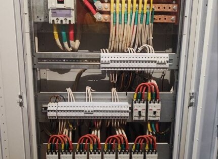 Реконструкція мережі електропостачання будівлі стаціонару та будівлі пологового будинку зі встановленням дизель-генератора для забезпечення резервного живлення в КНП «Вінницька міська клінічна лікарня «Центр матері та дитини» — Фото 17